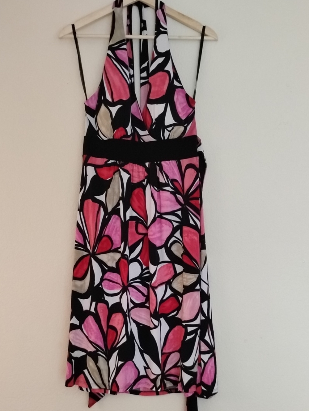 Beautiful Flattering Midi Halter Summer Dress